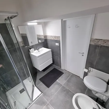 Piazza San Pietro بيت للعطل